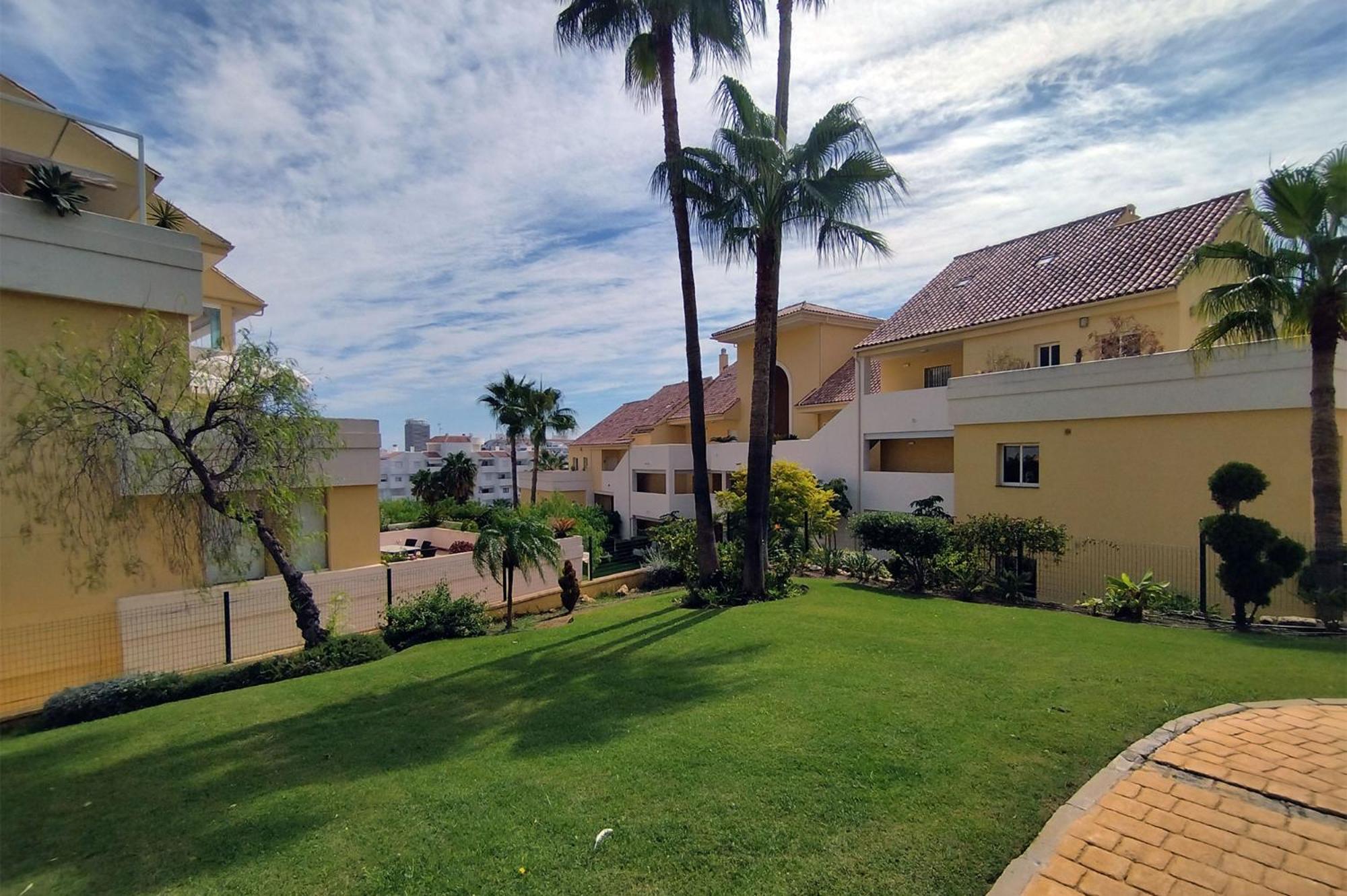 Puertosol 2 Apartment เอสเตโปนา ภายนอก รูปภาพ